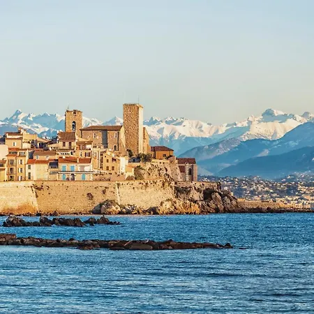 Апартаменты Le Bashkir - Spacieux Avec Terrasse - Wifi - Pres Mer Et Aeroport - Tram Et Supermarches