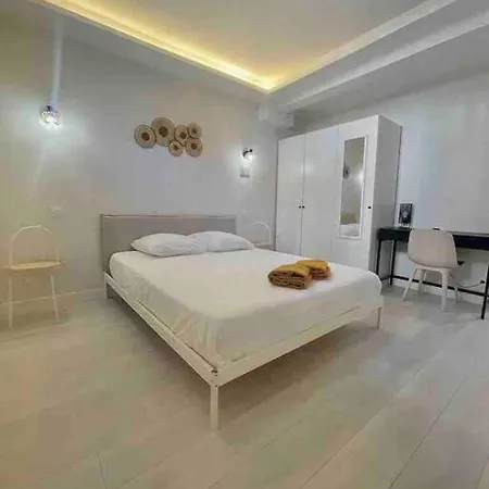 Le Bashkir - Ac - Wifi -terrasse - Pres - Tram Et Supermarches Apartment